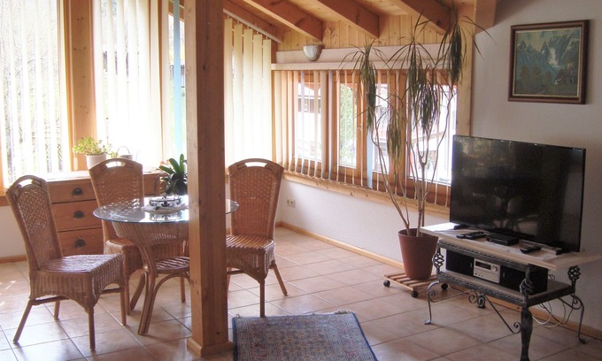 Staudach-Egerndach Apartment | Vacation apartment 57 sqm, 1- 2 persons, 1 bedroom, winter garden, WLAN