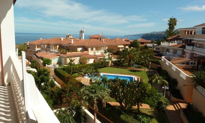 Puerto de la Cruz Apartment | Vacation apartment "Flora" in la Paz - with sea view/January to March 2025 still available!