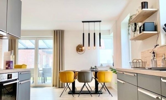 Fedderwardersiel Apartment | Vacation apartment/apartment for 8 guests with 114m² in Fedderwardersiel (175131)