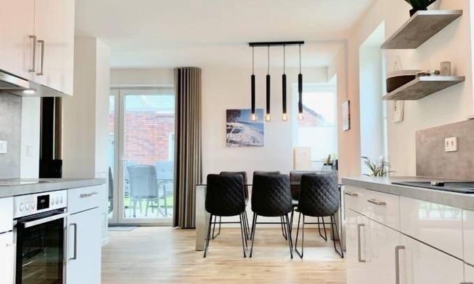 Fedderwardersiel Apartment | Vacation apartment/apartment for 8 guests with 114m² in Fedderwardersiel (177487)