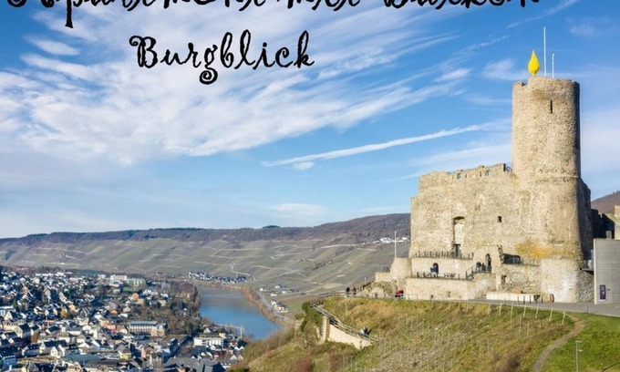 Kues Apartment | Vacation apartment Burgblick - House Constanze