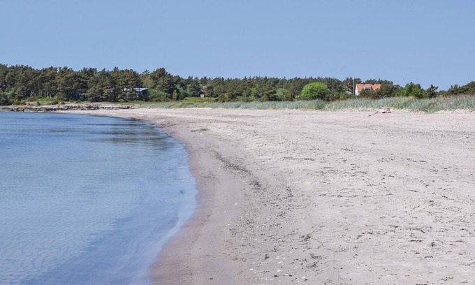 Katthammarsvik House | Vacation apartment in a wing on an old farm in Gammelgarn, in beautiful Sysne Udd.