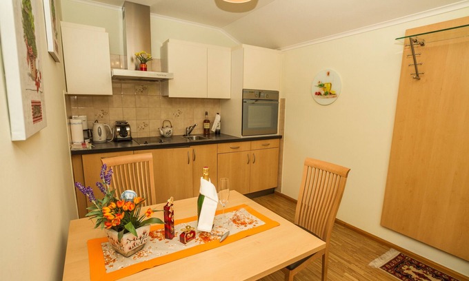 Ried Apartment | Vacation apartment 2 - Haus Bergland