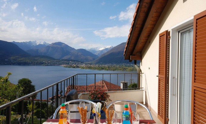 San Nazzaro Apartment | Vacation apartment/apartment for 4 guests with 55m² in Gambarogno (116693)