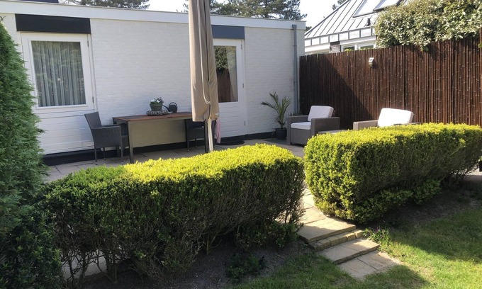 De Koog Apartment | Vacation apartment close to the beach, forest/dunes oppositePre-post season E.495.