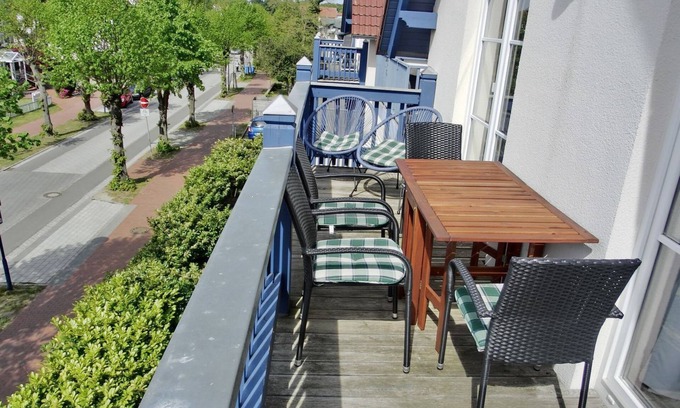 Seeheilbad Graal-Muritz Apartment | Vacation apartment M17 - 3-room apartment for 4 people near the beach with 2 bedrooms