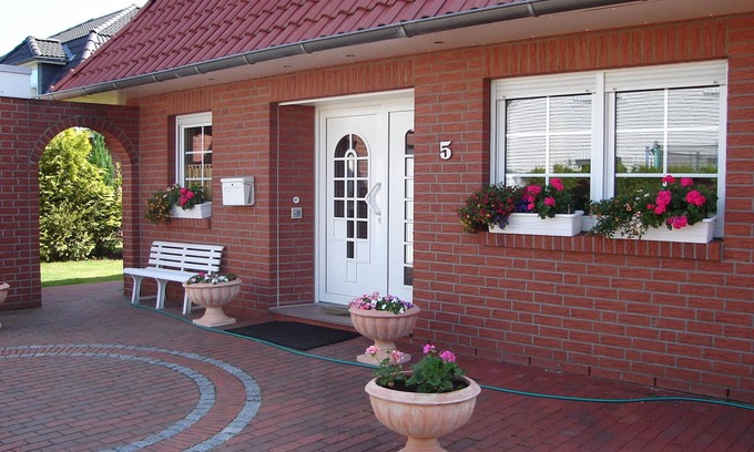 Langen b. Bremerhaven Apartment | Vacation apartment Bremerhaven-Langen in Geestland OT Langen