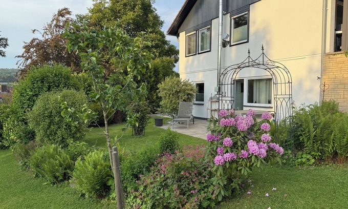 Witzenhausen Apartment | Vacation apartment in a quiet location in the middle of cherry country