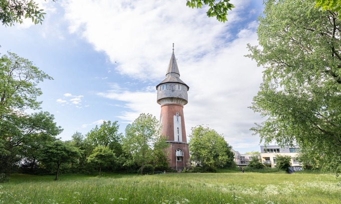 Zentrum Apartment | Vacation apartment Husumer Wasserturm - Apartment 1 in Husum for up to 3 people