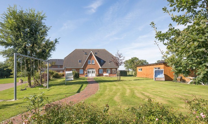 West Husum Apartment | Vacation apartment Maashof Nordseeblick in Husum for up to 4 people