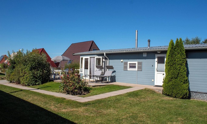 Dorumer Neufeld House | Vacation bungalow Mellumplate 8 in an airy and idyllic location.