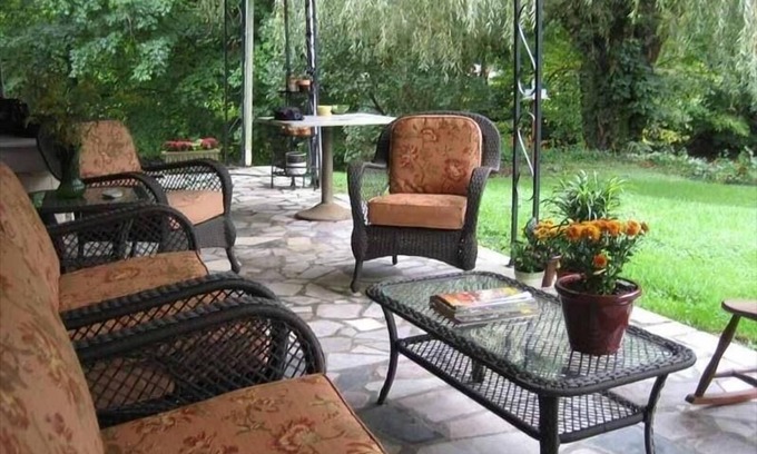 Marion House | Vacation Cottage Perfect Retreat for Family and Friends