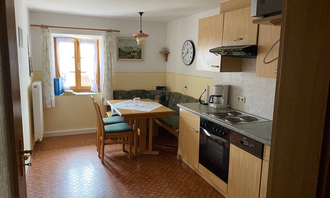 Breitbrunn a. Chiemsee Apartment | Vacation apartment for 2-6 persons, 70 sqm, 2 bedrooms, large living room, balcony. South-facing balcony