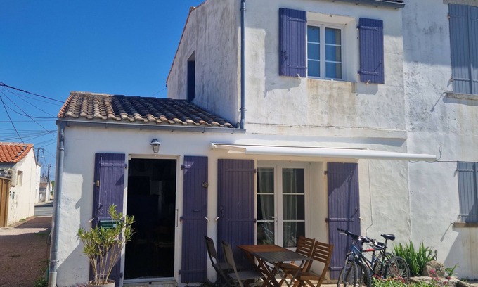Saint-Pierre-d'Oleron House | Vacation rental just a stone's throw from Saint Pierre d'Oléron town center