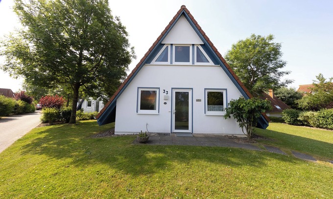 Dorumer Neufeld House | Vacation home Westertill 33, lovingly furnished and close to the beach.