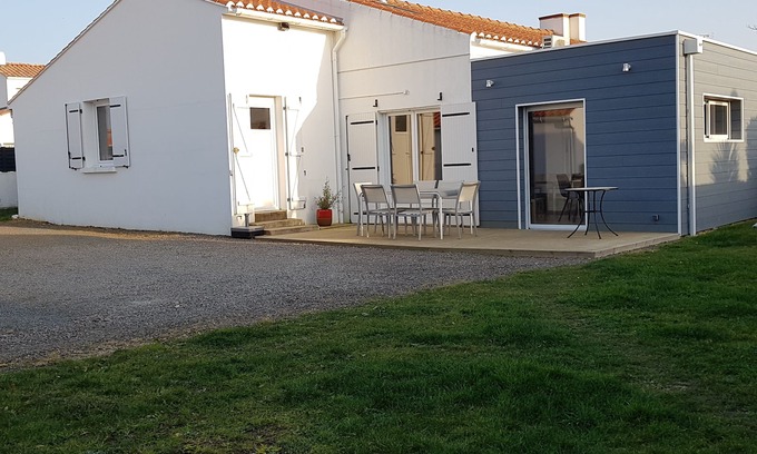 Bretignolles-sur-Mer House | Vacation home in the heart of town, close to all amenities, 900 m from the sea.