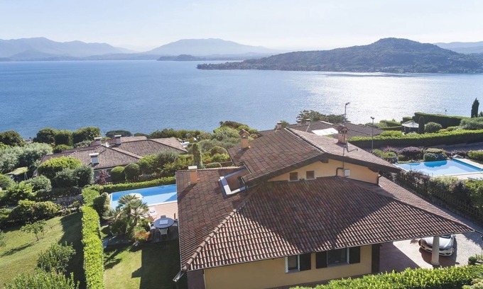 Meina Villa | vacation holiday villa casa house rental italy, lake maggiore, lake district, vacation holiday villa casa house to rent