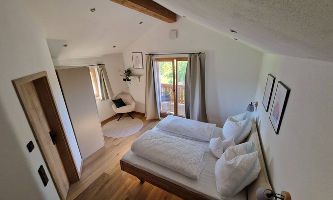 Aschau im Chiemgau Apartment | Vacation home Bauernhofchalet - living on two floors with south-facing terrace and garden