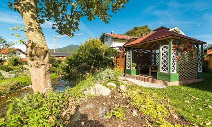 Ruhpolding House | Vacation home 150sqm, balcony and terrace, kitchen, 4 bedrooms, living room, 8 pers.
