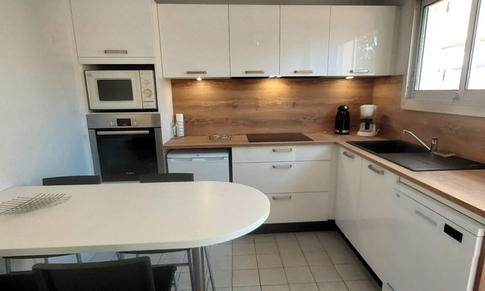 Pornichet House | Vacation home 200m from the sea. 2 bedrooms, close to all amenities.