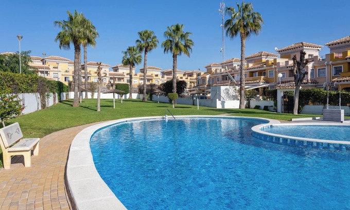 Torrevieja House | Vacation Home "Casa Molino" with Sea View, Pool, A/C, Terraces & Garden