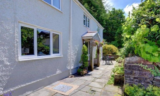 Margam House | Vacation home Cilybebyll in Swansea - 6 persons, 4 bedrooms
