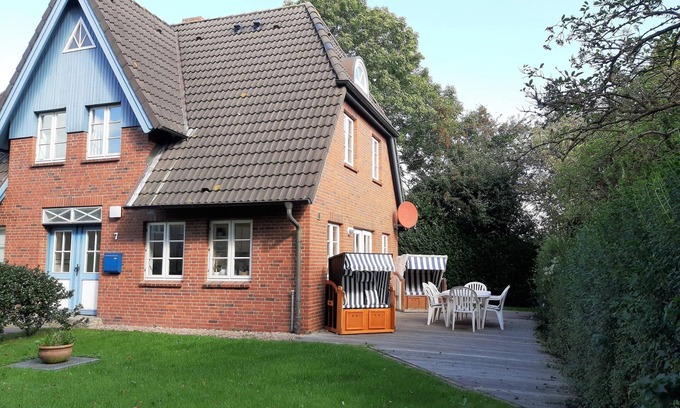 Alkersum House | Vacation home for 4 guests with 103m² in Alkersum (267660)