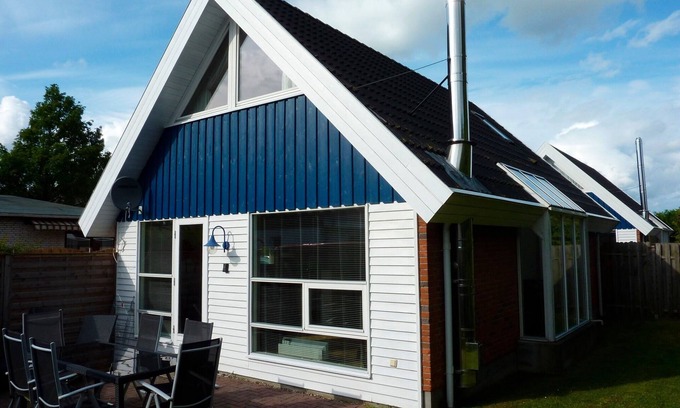 Lensterstrand House | Vacation home for 6 guests with 80m² in Lensterstrand (54823)