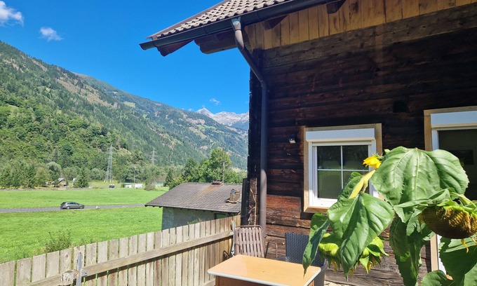 Stall House | Vacation home in Carinthia with mountain views and Wi-Fi