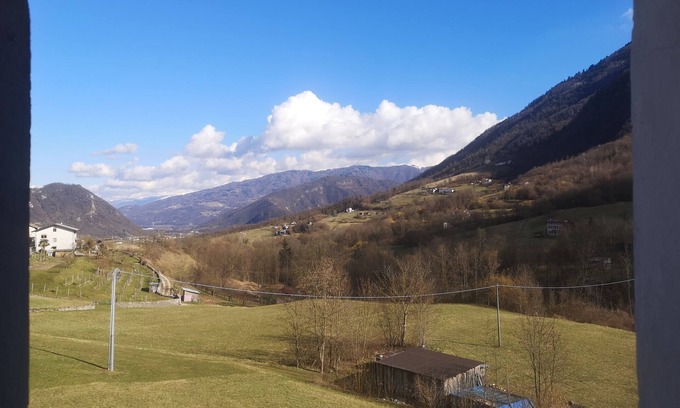 Feltre House | Vacation home in Tomo with beautiful views of the countryside, 2 km from Feltre.