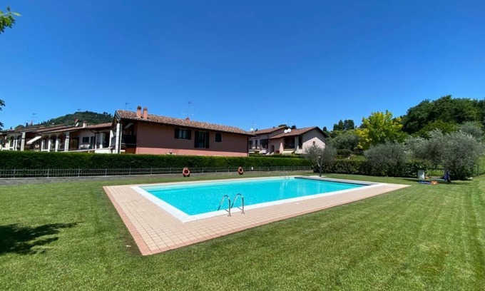 Cavaion Veronese Apartment | Vacation Home Giacomo Leopardi