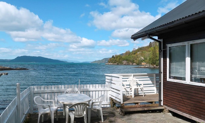 Skanevik House | Vacation home Jokobu by Interhome