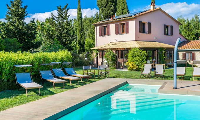 Riparbella House | Vacation home Lilia by Interhome