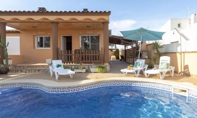 Riumar House | Vacation home Lorena by Interhome