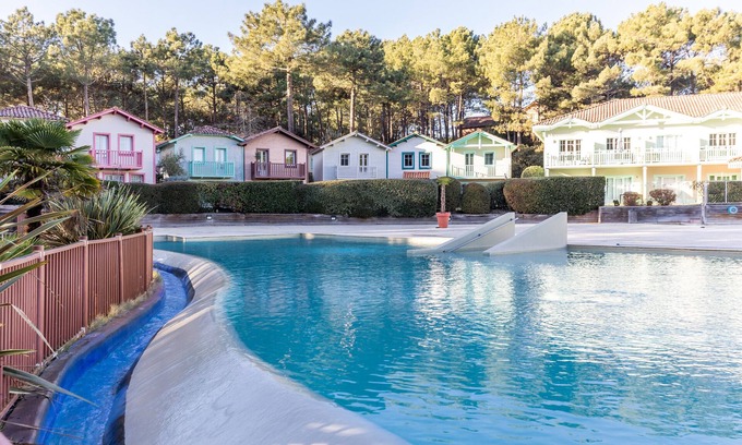Lacanau-Ocean House | Vacation Home "Maison avec vue" with Shared Pool and Garden