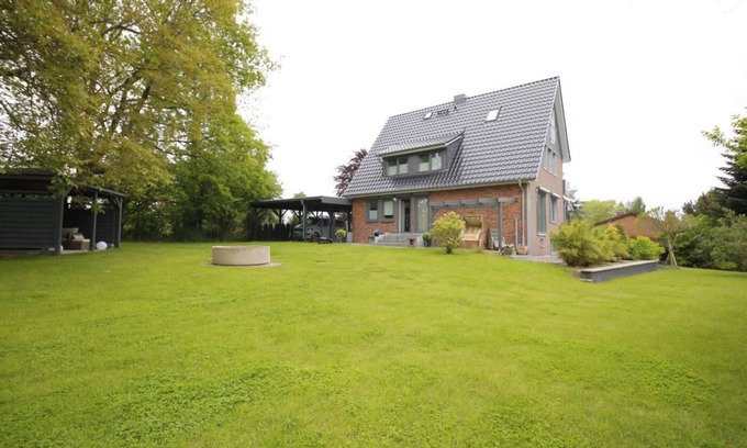 Scharbeutz House | Vacation home Meerplatz Your exclusive & plenty of space to relax.
