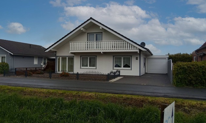 Rhauderfehn House | Vacation home Mooi Huus 95157 - Holiday home Mooi Huus