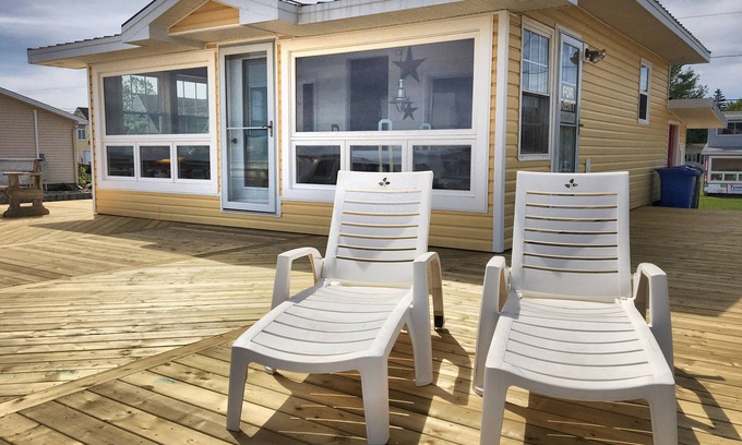 Grand Barachois House | Vacation home right by the sea, with its own beach.