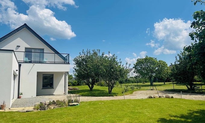 Trevignon House | Vacation Home: Sea, Beach, Fishing Port, Nature and Hiking in Finistère