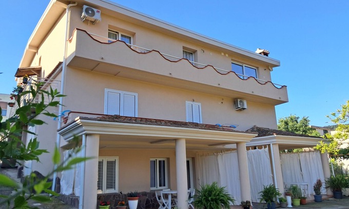 Bari Sardo Apartment | Vacation home Serra - spacious apartment 3 km from the beach