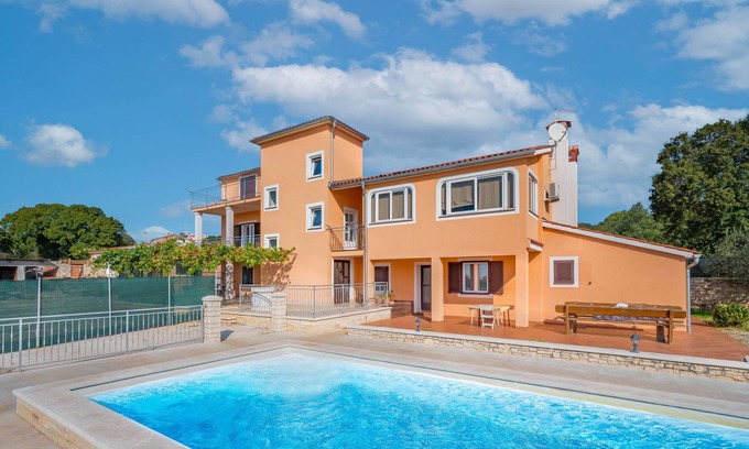Golas House | Vacation home Ulika by Interhome