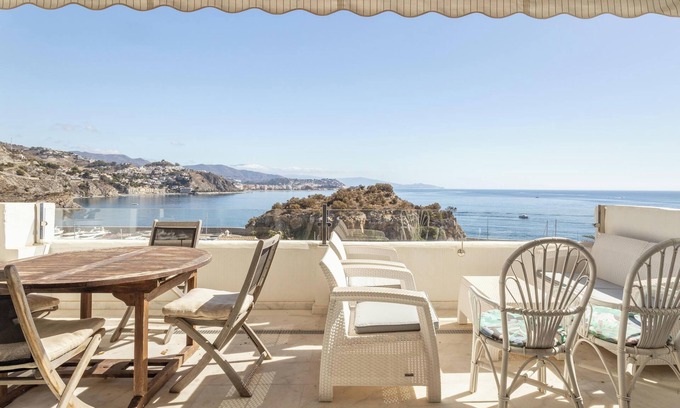 Almunecar House | Vacation Home "Vista Marina" Near the Beach with Sea View, Wi-Fi & Air Conditioning
