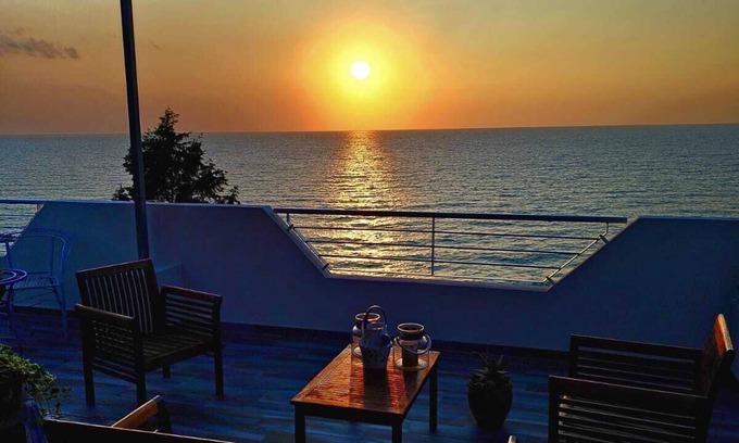 Pizzo Apartment | Vacation home with parking space