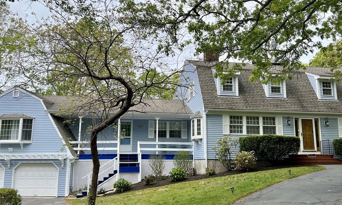 Dennis House | Vacation home with pool without travel hassle on the CAPE!