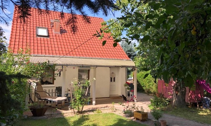 Eisenach House | Vacation home with wood stove sauna