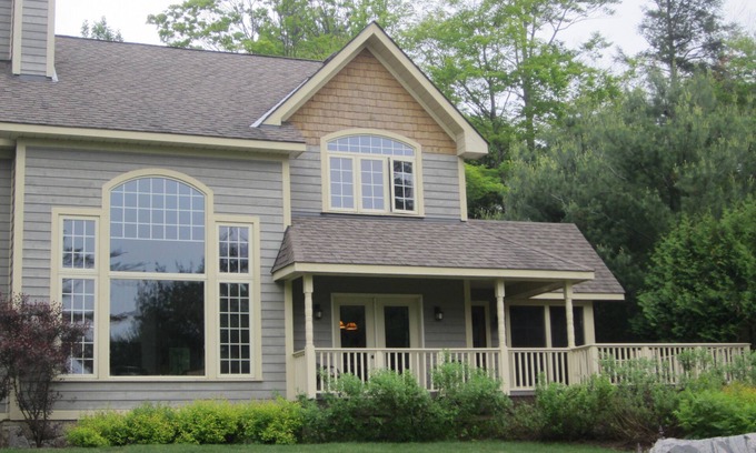 Port Carling Cottage | Vacation in Canada this summer! Enjoy it lakeside in Muskoka!