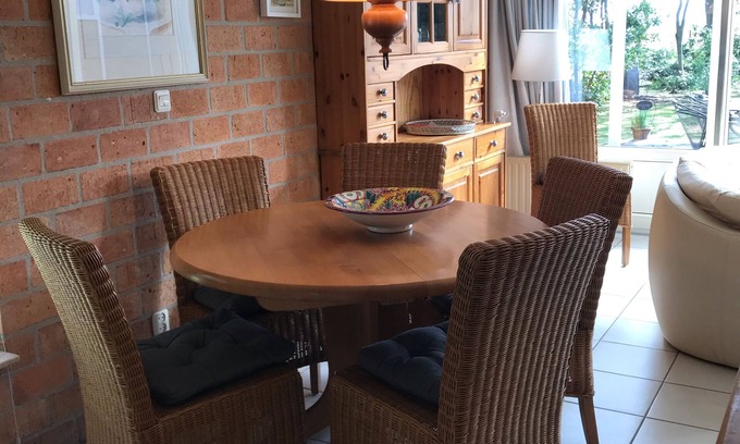 Sint Maartensvlotbrug House | Vacation home in picturesque Noordholland on a large plot, close to the beach
