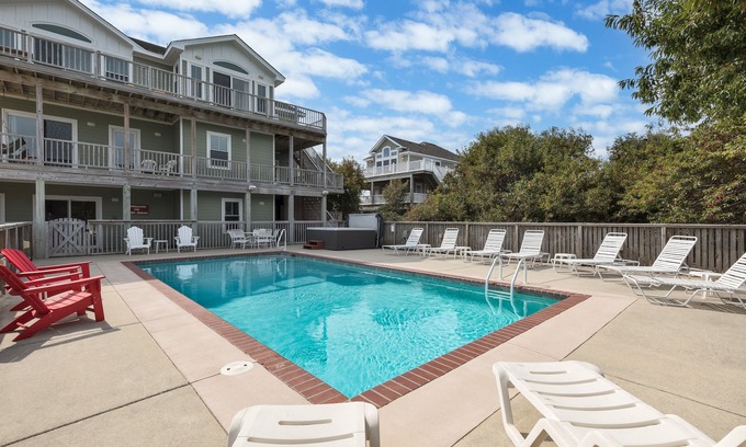 Ocean Sands House | Vacation Paradise! Pool, Hot Tub, Volleyball & Short walk to the Beach!