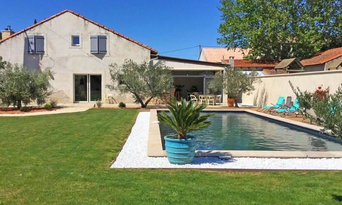 Cavaillon Ski Chalet | Vacation rental house pool LES VIGNERES LS2-338