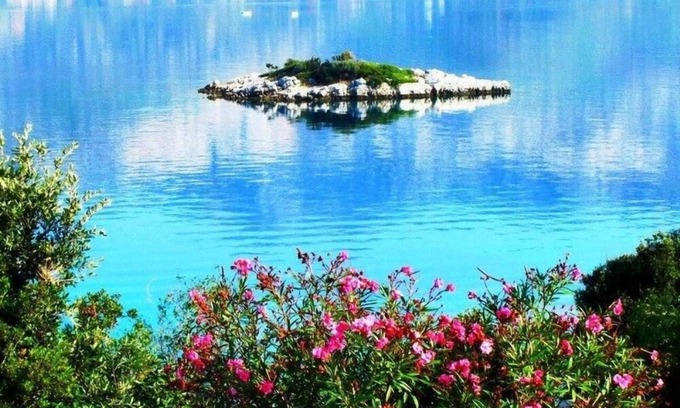 Cove Tri Zala (Zrnovo) House | Vacation that you'll remember for a long time :)